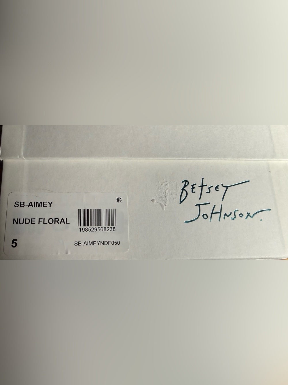 Betsey Johnson “Aimey” Nude Floral Pump - Size 5 - NWT - Picture 9 of 10